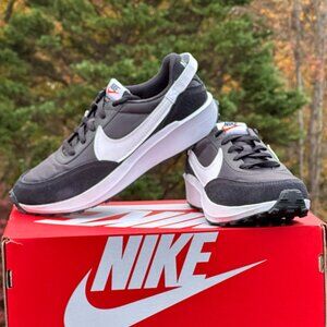 NEW Nike Waffle Debut (Black / White) Casual Shoe - Size Womens 9.5 | Mens 8